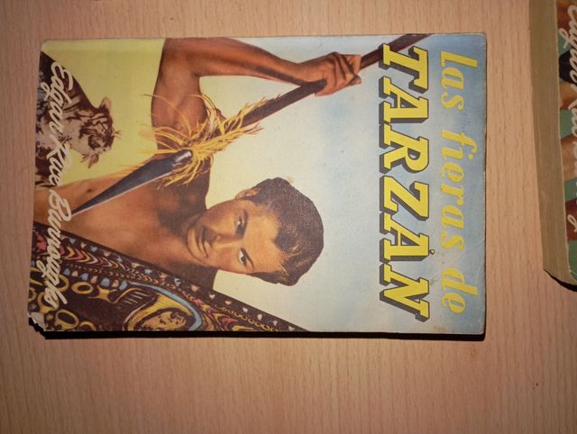 Lote de 4 joyas literarias de mediados de siglo.