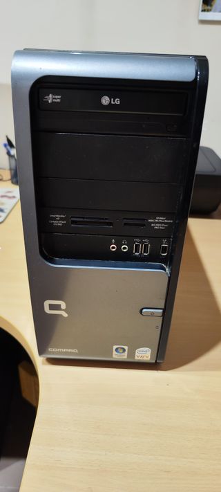 Ordenador de sobremesa Compaq