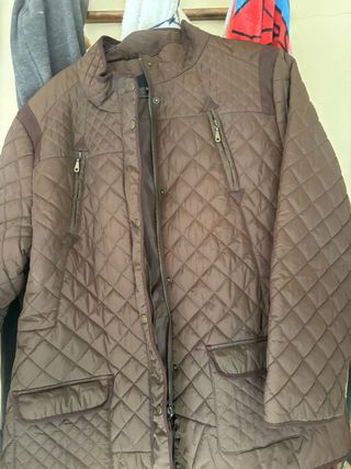 Chaquetón acolchado marrón chocolate sin estrenar