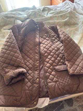 Chaquetón acolchado marrón chocolate sin estrenar