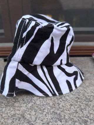 Gorro estampado cebra