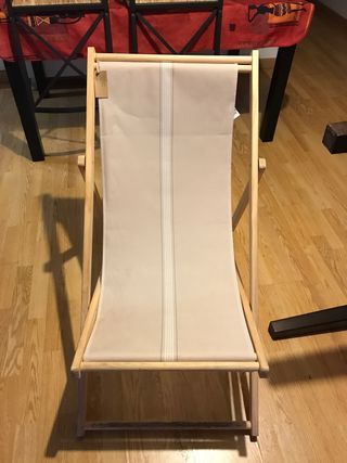 Silla plegable de madera y tela beige