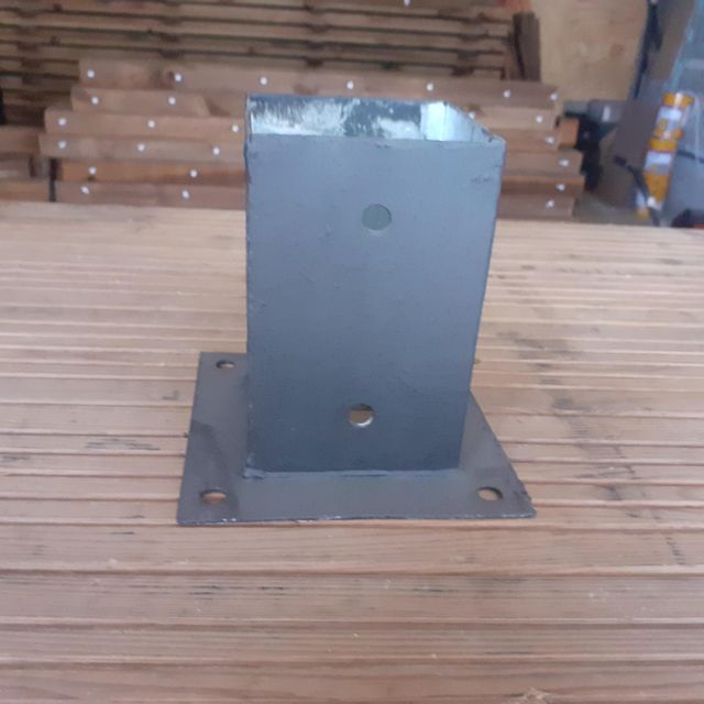 Base para pilar metálica para pérgola