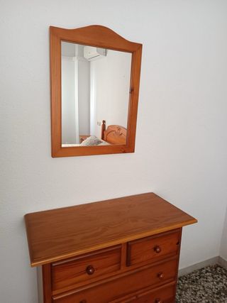 Cómoda de madera 5 cajones color miel