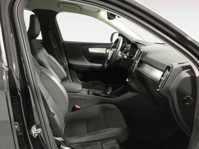 Volvo XC40 Business Plus 2WD