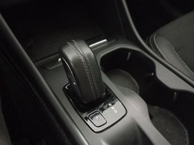 Volvo XC40 Business Plus 2WD