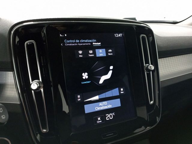 Volvo XC40 Business Plus 2WD