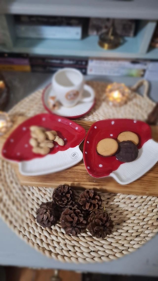 Set 2 Platos Cerámica Seta Rojos