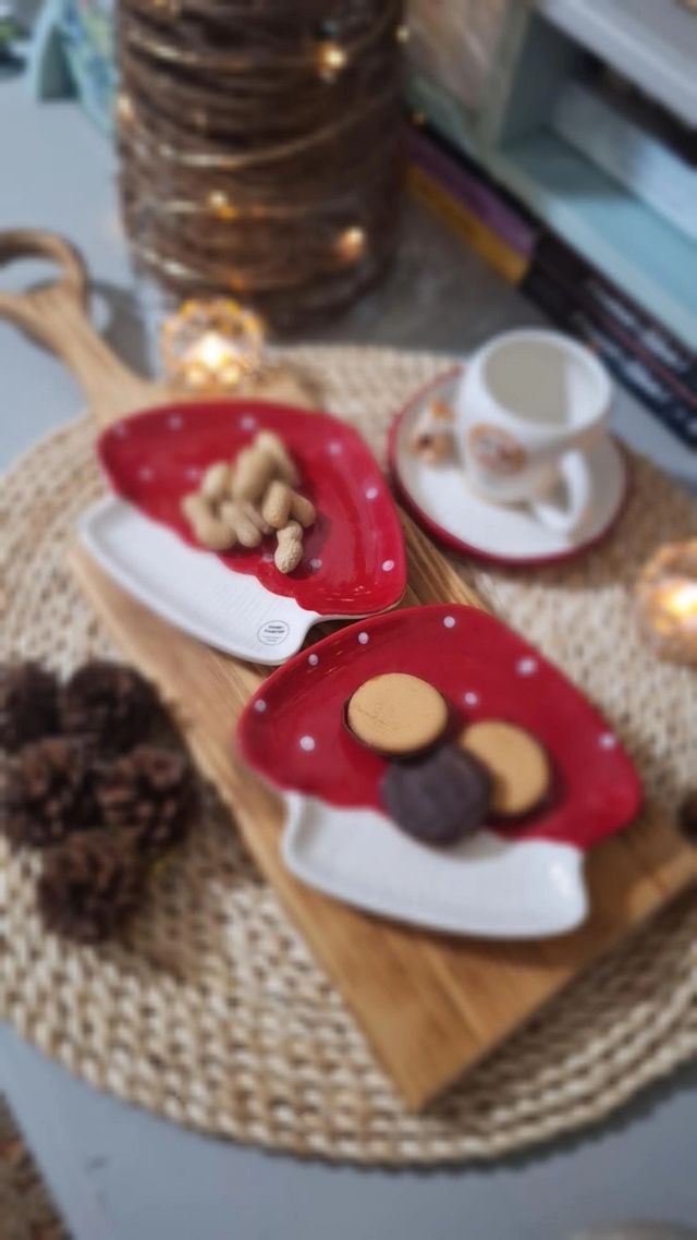 Set 2 Platos Cerámica Seta Rojos