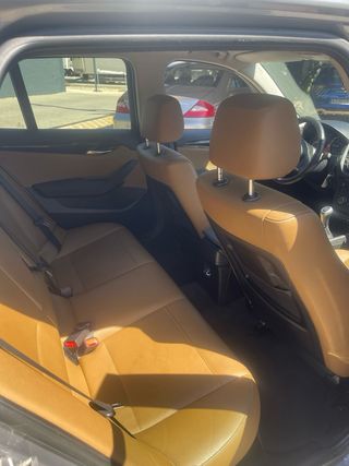 BMW X1 2011