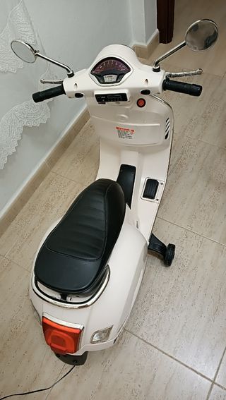 Vespa eléctrica para niñ@s