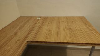 Escritorio esquinero madera anclaje pared
