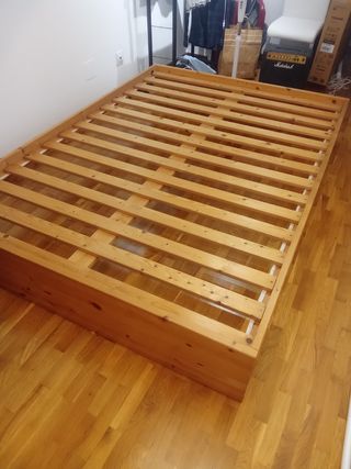 Estructura de cama de madera