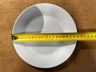 Juego de vajilla de porcelana. Porcelain.