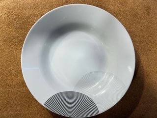 Juego de vajilla de porcelana. Porcelain.