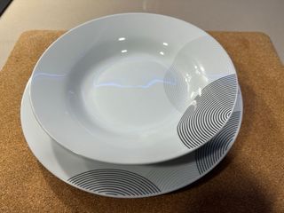 Juego de vajilla de porcelana. Porcelain.