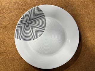 Juego de vajilla de porcelana. Porcelain.