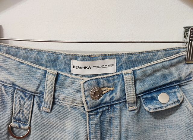 Short vaquero Bershka mujer Talla 32