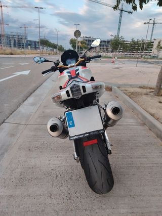 Aprilia Tuono 1000R Factory