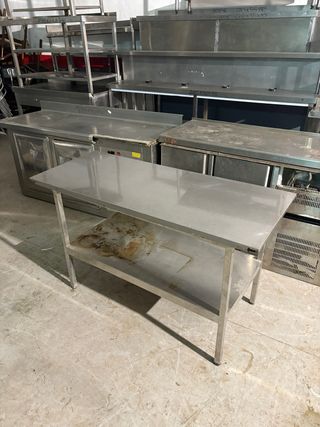 Mesa de trabajo industrial 138x56x79cm