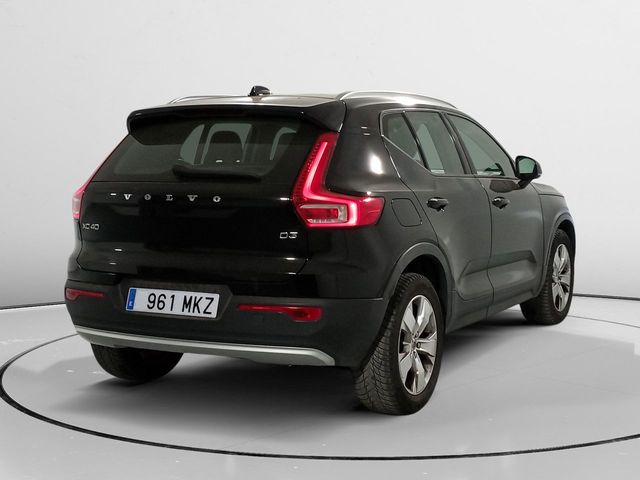 Volvo XC40 Business Plus 2WD