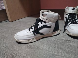 Zapatos Unisex Altos Blancos y Negros