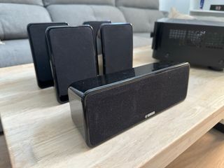 5.1 Yamaha RX-V4A Receptor AV + Subwoofer