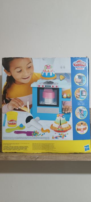 Play-Doh Kitchen Creations Horno de Pasteles