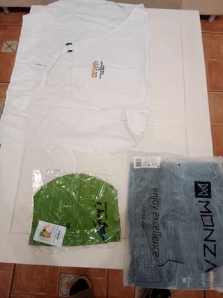 Pantalón de cocina MONZA , delantal y gorro.