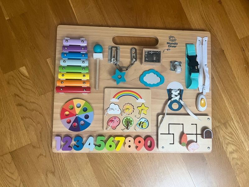 URGE Tablero Sensorial Bebé Mundo Diver de segunda mano por 29 EUR