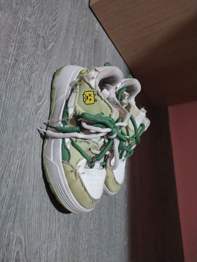 Zapatos Grunge Verdes y Blancos