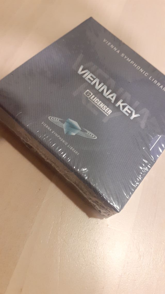 Llave USB Vienna Key eLicenser Steinberg Nueva