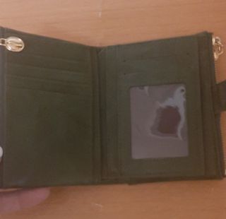 Cartera mediana verde oliva