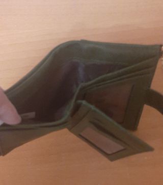 Cartera mediana verde oliva