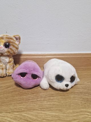 Lote de 4 peluches: panda, gato, pulpo y foca