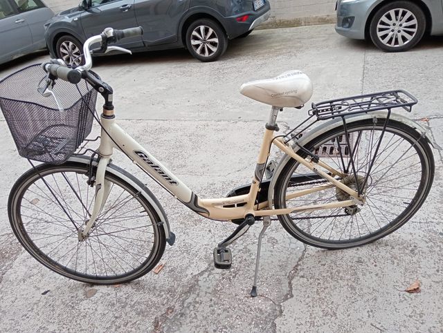 Bicicletta Galant colo panna da donna