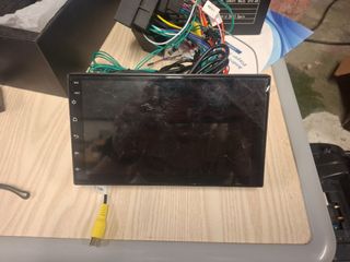 Radio Universal 2gb ram 64 memoria 18cm x 10,5cm