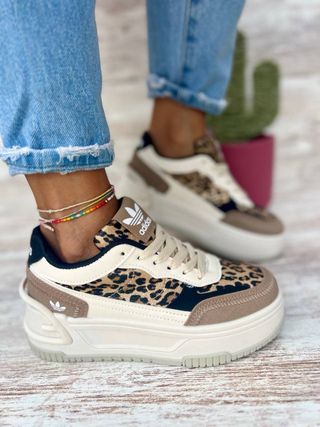 Adidas Beige/Marrón Zapatillas