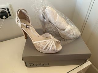 Zapatos de Novia Doriani Blancos con Brillo 