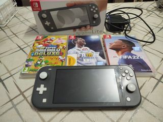 Nintendo Switch Lite + 3 Juegos