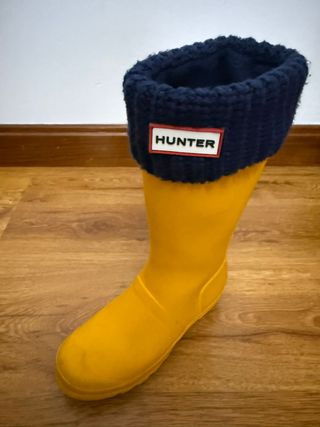 Botas Hunter Amarillas con Calcetines Azul Marino