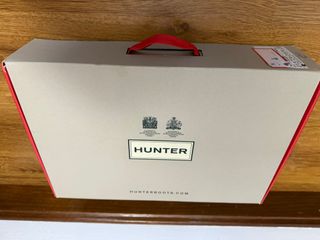 Botas Hunter Amarillas con Calcetines Azul Marino