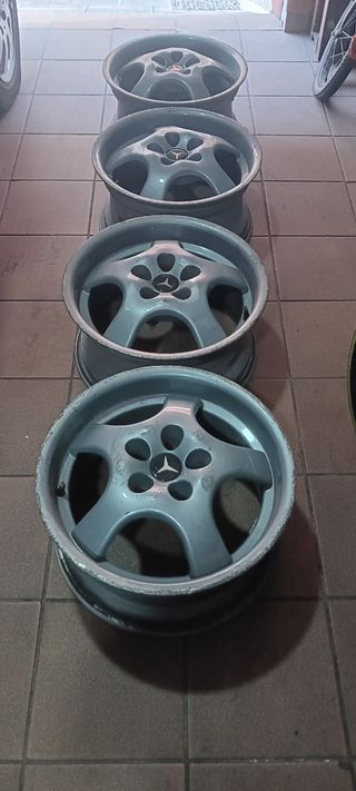 Llantas Mercedes 16
