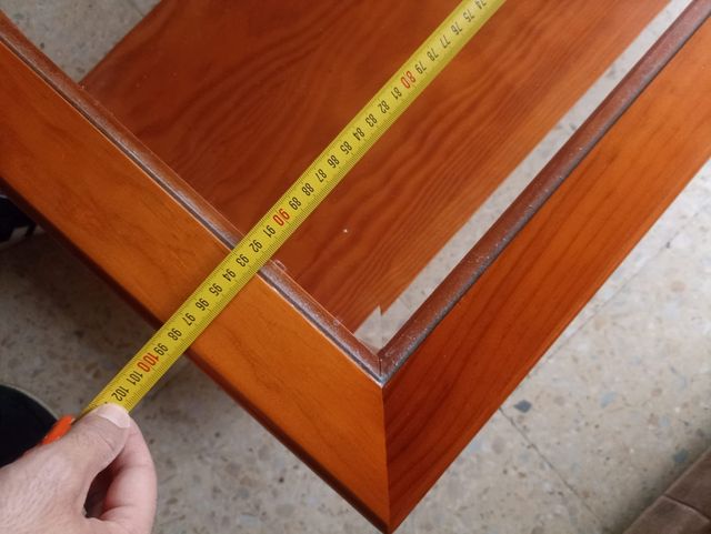 Mesita de salón de madera