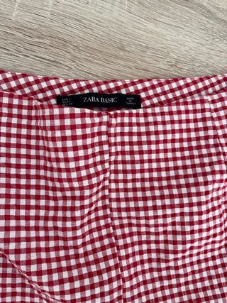 Shorts Zara estampado vichy rojo