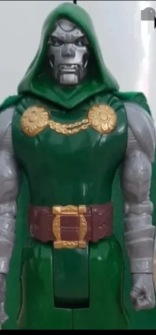 Figura GRANDE Doctor Doom 30 cm