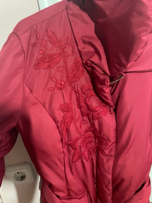 Abrigo Zara de plumas Rojo Talla l