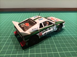 Coche Scalextric Lancia 037 Seven Up