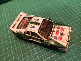 Coche Scalextric Lancia 037 Seven Up
