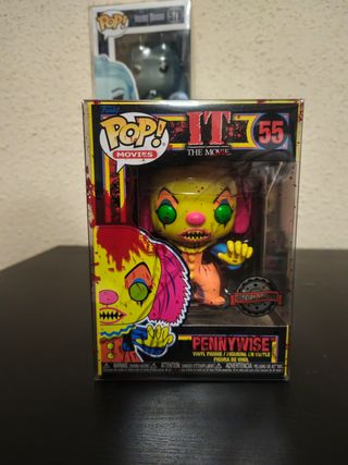 Funko Pop! IT Pennywise Blacklight 55